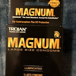 Trojan Magnum Large Size Cond